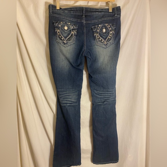 Premium Spice woman’s jeans size 9 Juniors. Like New - Picture 4 of 8